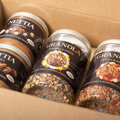 Darčekový box Granola s mliečnou a horku čokoládou a orieškovými pastami (840g)